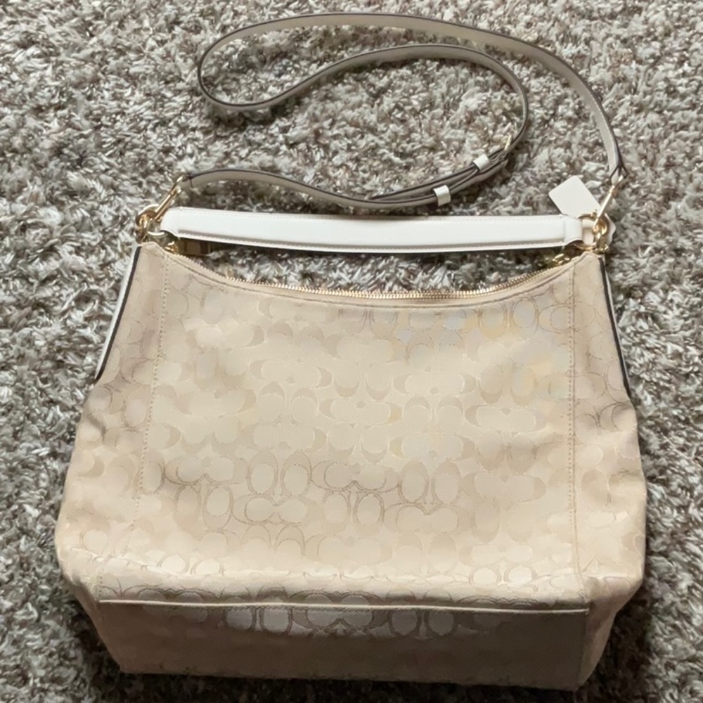 💖 Beautiful Coach Celeste Hobo (New Without Tags) 💖